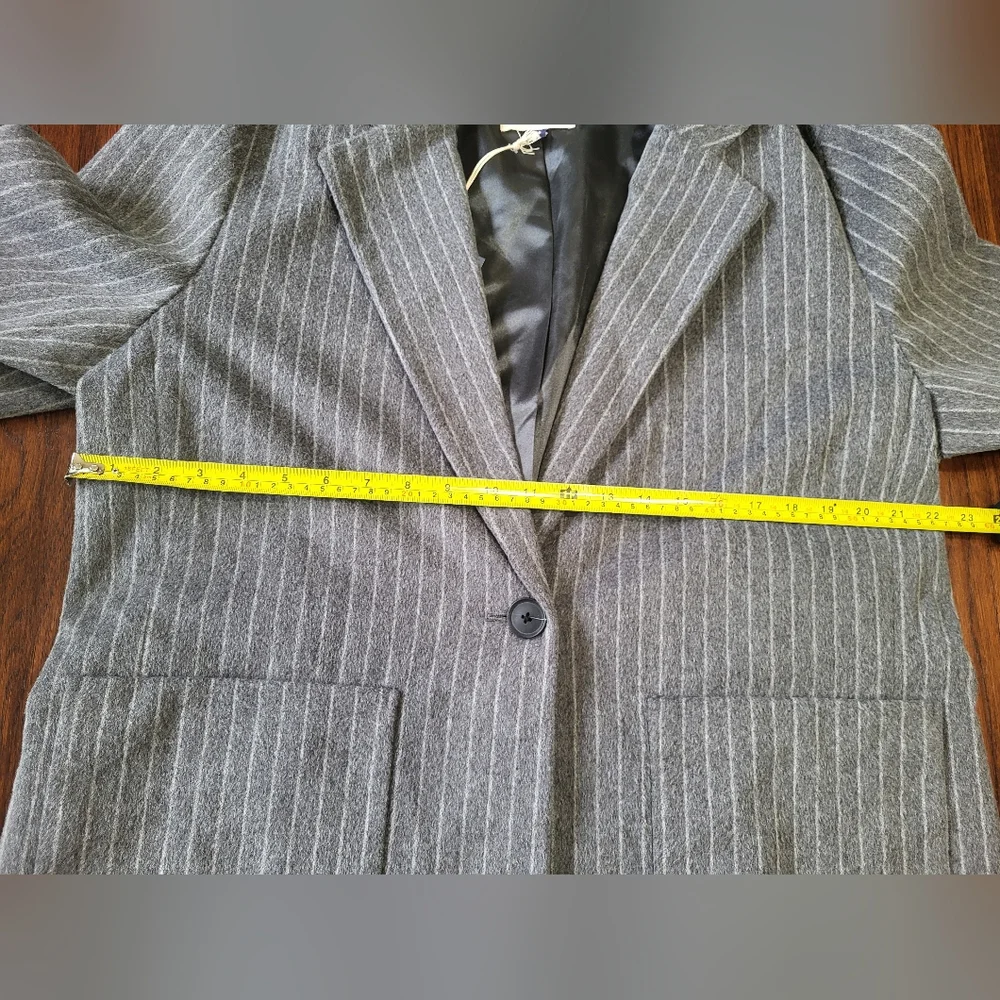 Universal Thread Women's Grey Pinstripe Relaxed Fit Wool-Like Blazer XL New
